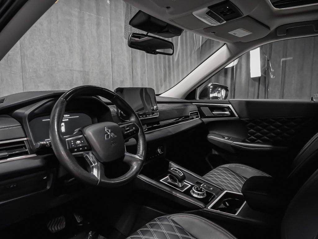 Mitsubishi Outlander SEL 2023-5