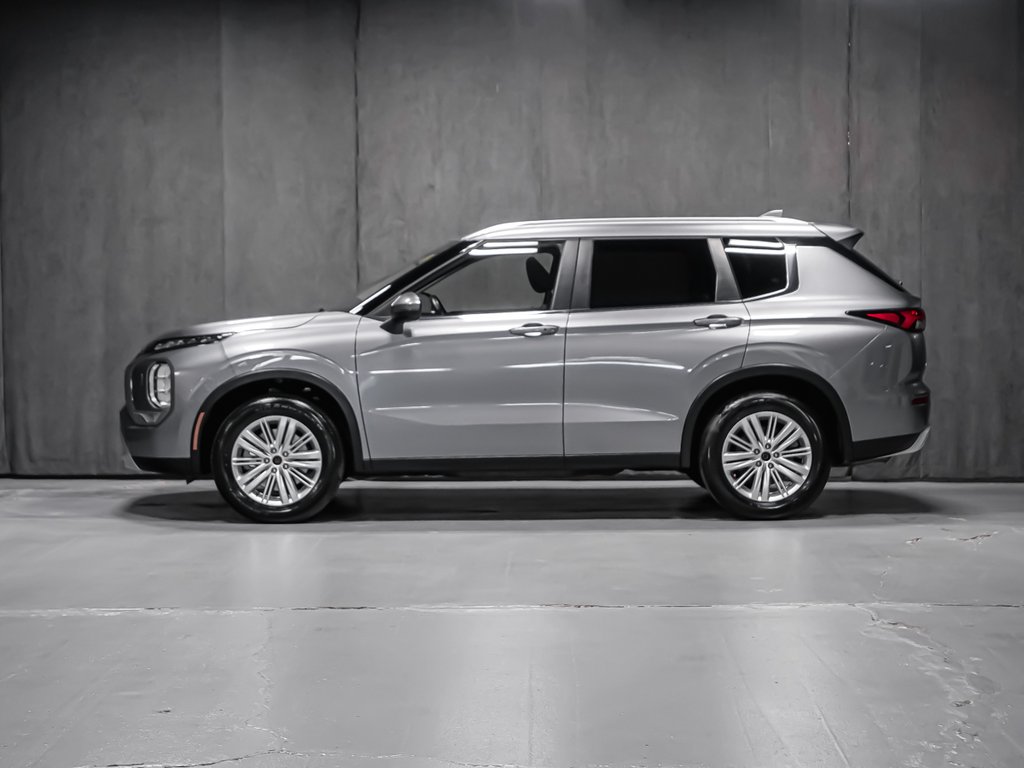 2024 Mitsubishi Outlander SE-4