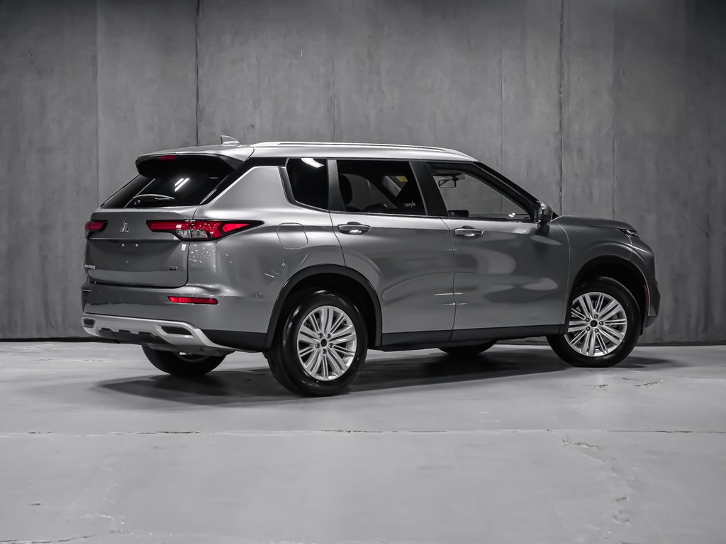 2024 Mitsubishi Outlander SE-2