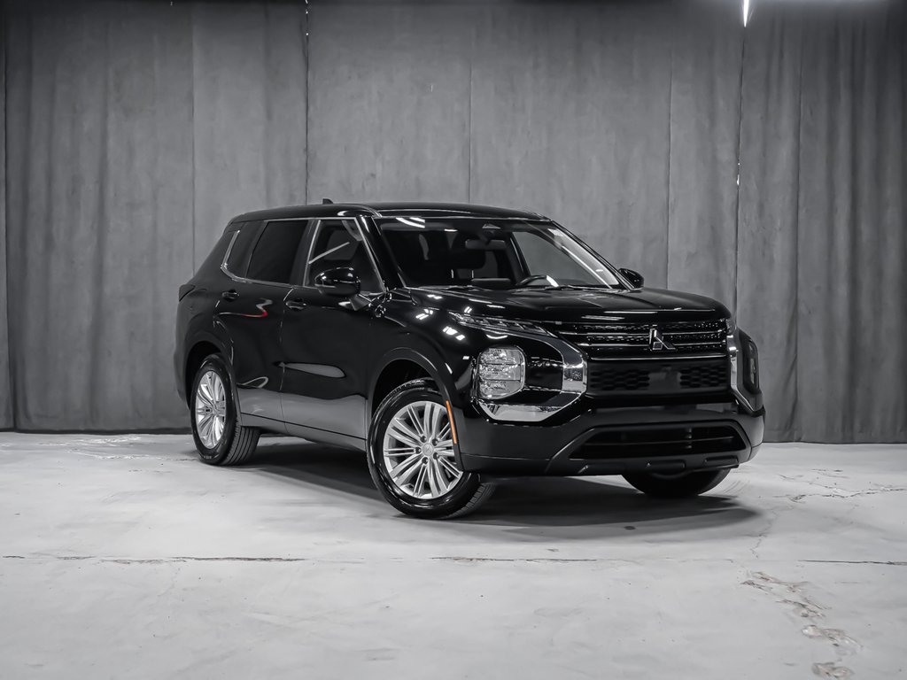 Mitsubishi Outlander ES 2024-1