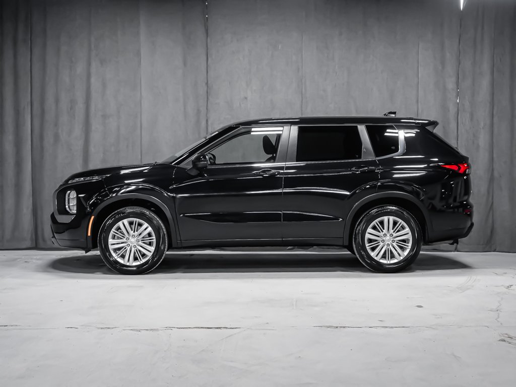 Mitsubishi Outlander ES 2024-2