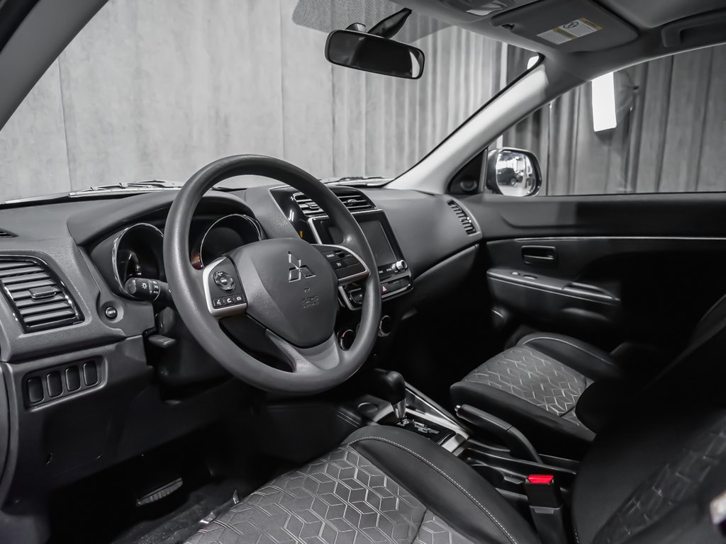 2023 Mitsubishi RVR ES-5