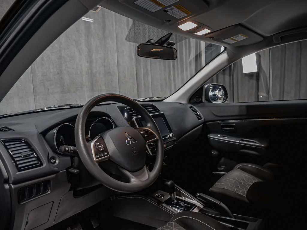 Mitsubishi RVR ES 2024-5