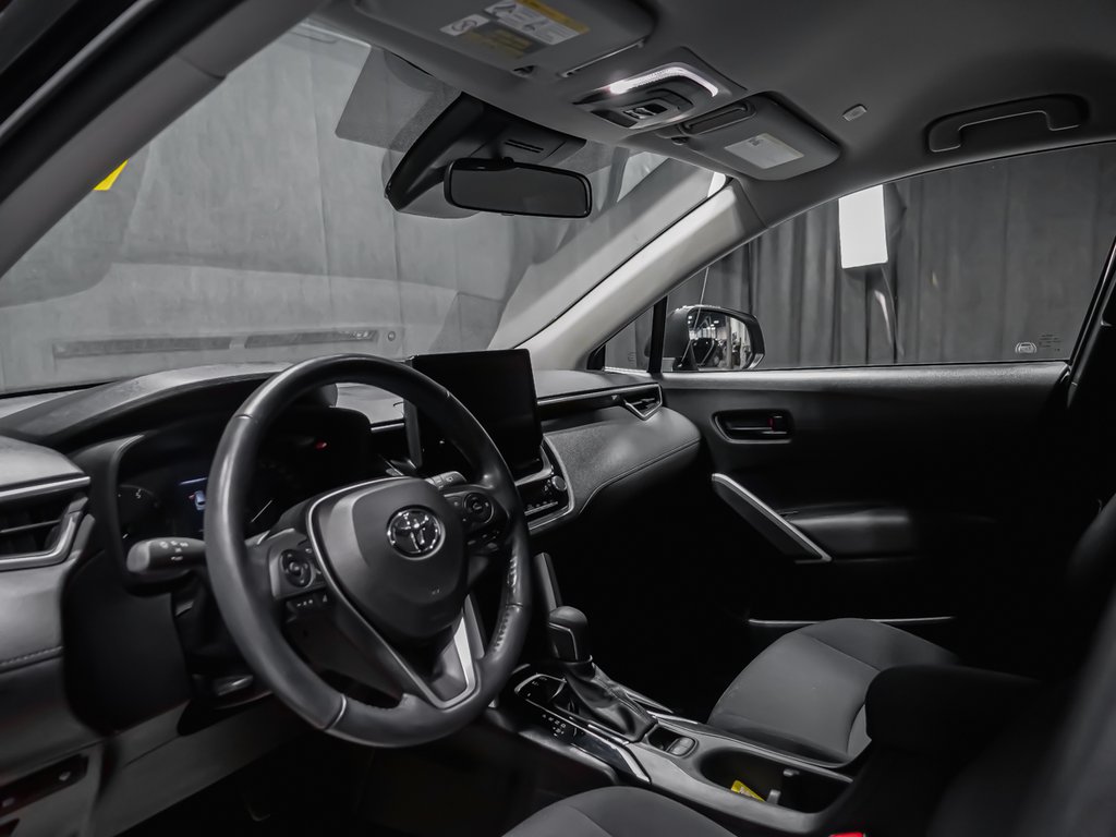 Toyota Corolla Cross LE 2023-6