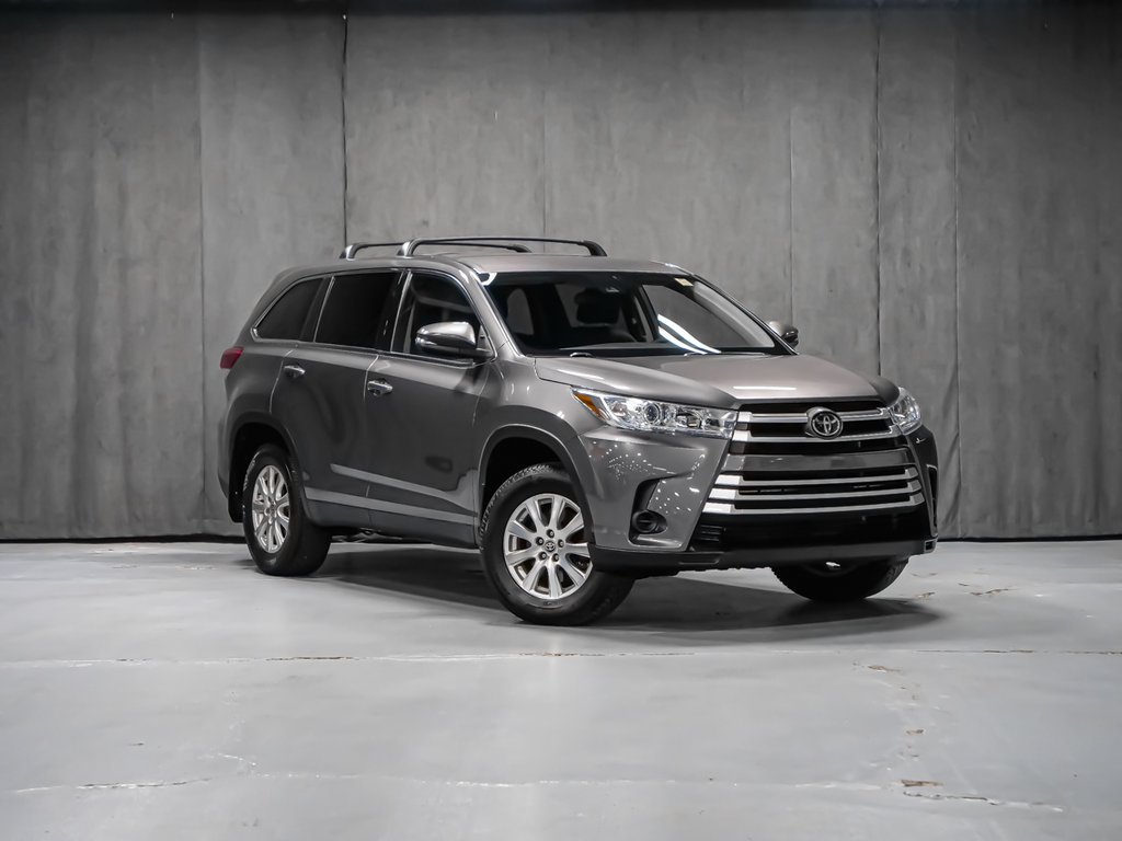 Toyota Highlander LE 2019-1