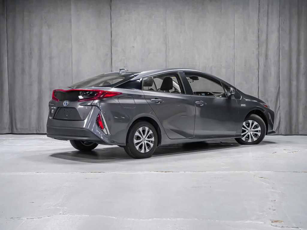 2021 Toyota PRIUS PRIME-2
