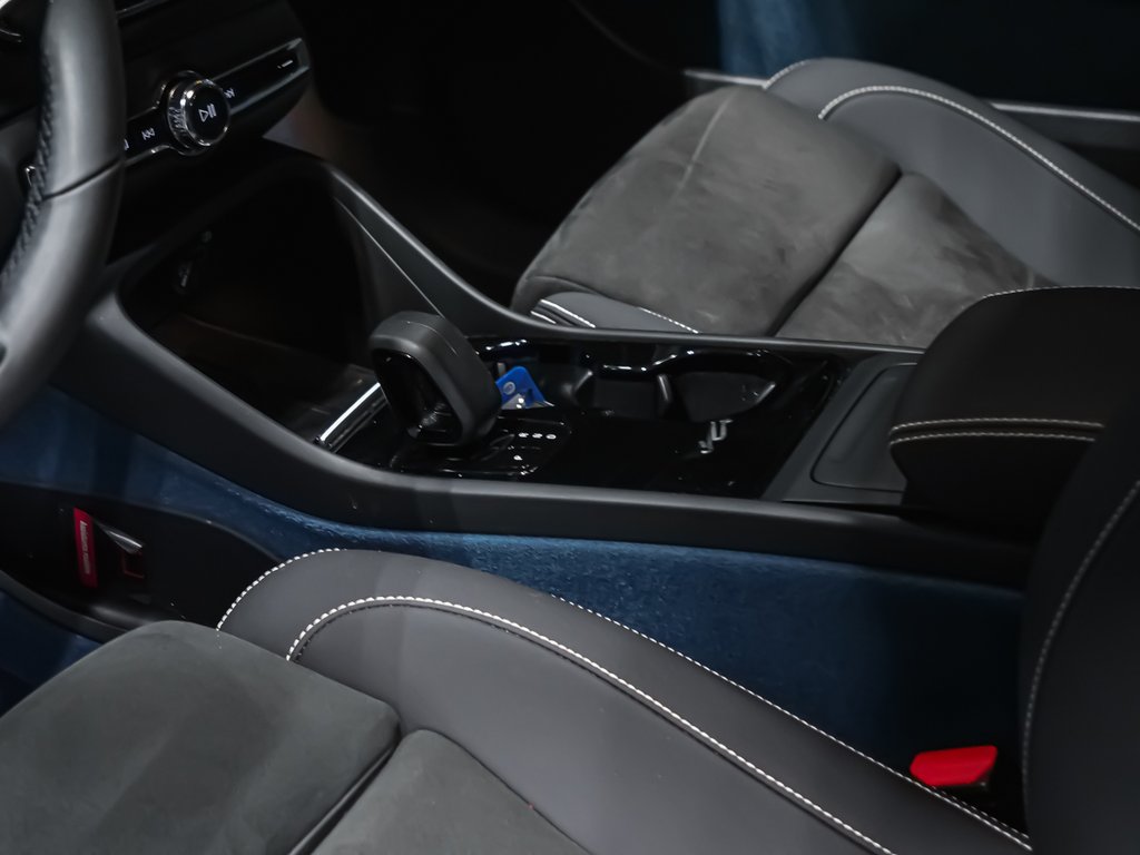 2022 Volvo C40 Recharge Pure Electric ULTIMATE-7