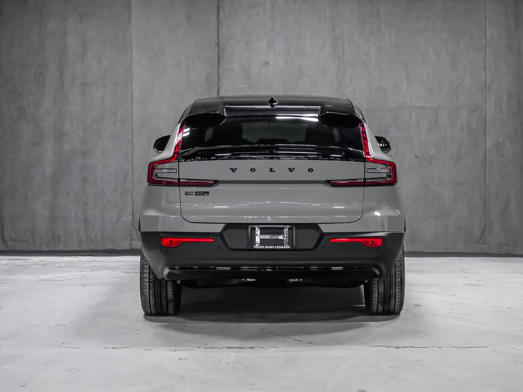 2026 Volvo EC40 Twin Motor, Ultra Black Edition-5