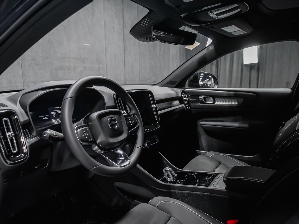 2026 Volvo EC40 Twin Motor, Ultra Black Edition-7