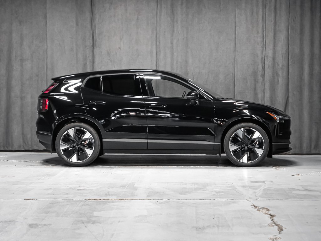 Volvo EX30 Ultra 2025-7