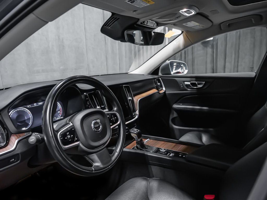 2021 Volvo V60 T6 MOMENTUM-6