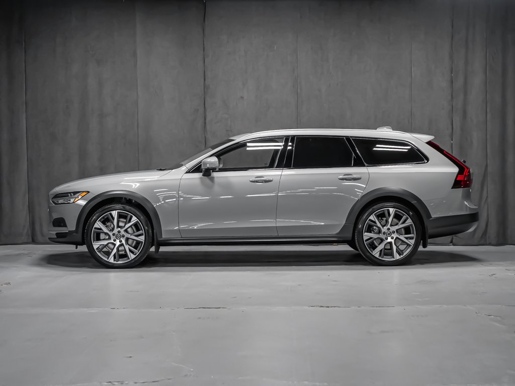 2026 Volvo V90 Cross Country Ultra-4