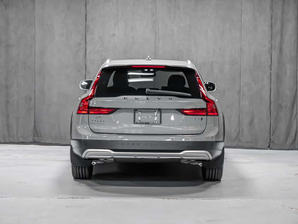 2026 Volvo V90 Cross Country Ultra-5