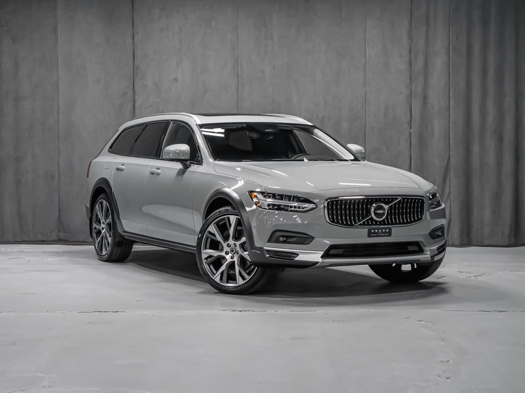 2026 Volvo V90 Cross Country Ultra-1