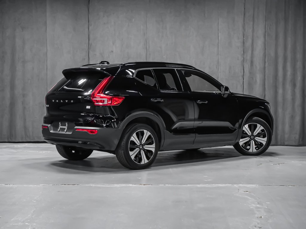 2023 Volvo XC40 Recharge Pure Electric PLUS-2