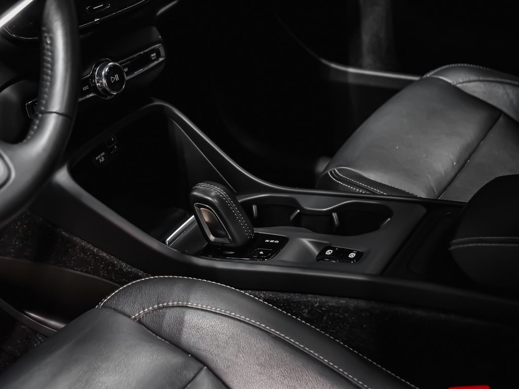 2021 Volvo XC40 T5 MOMENTUM CLIMATE PREMIUM-7