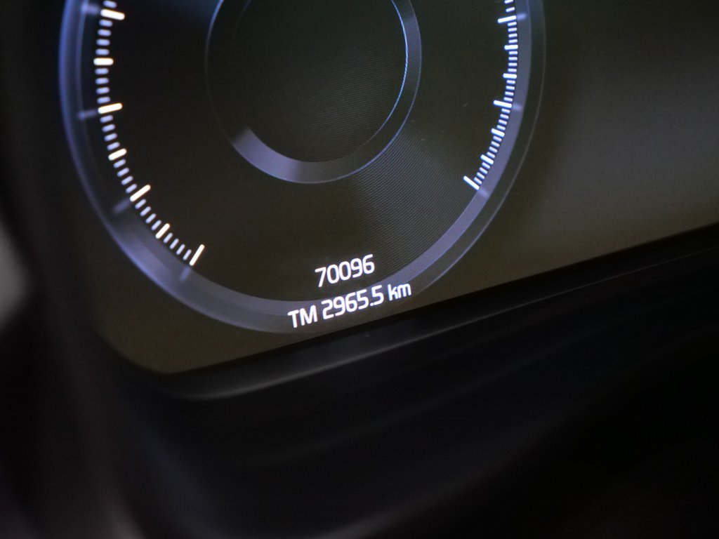 Volvo XC40 T5 MOMENTUM CLIMATE PREMIUM 2022-6