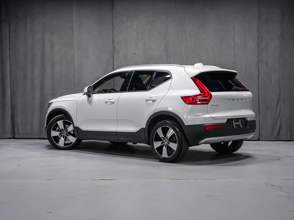 Volvo XC40 T5 MOMENTUM CLIMATE PREMIUM 2022-2