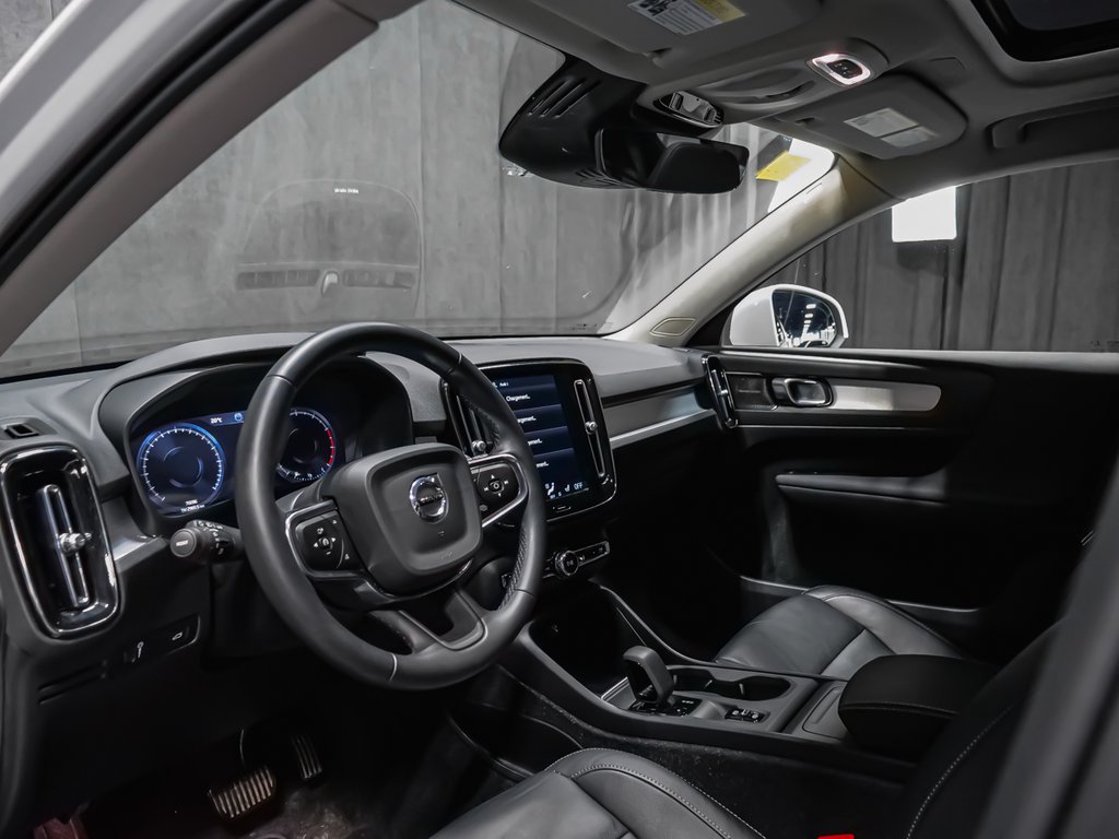 Volvo XC40 T5 MOMENTUM CLIMATE PREMIUM 2022-5