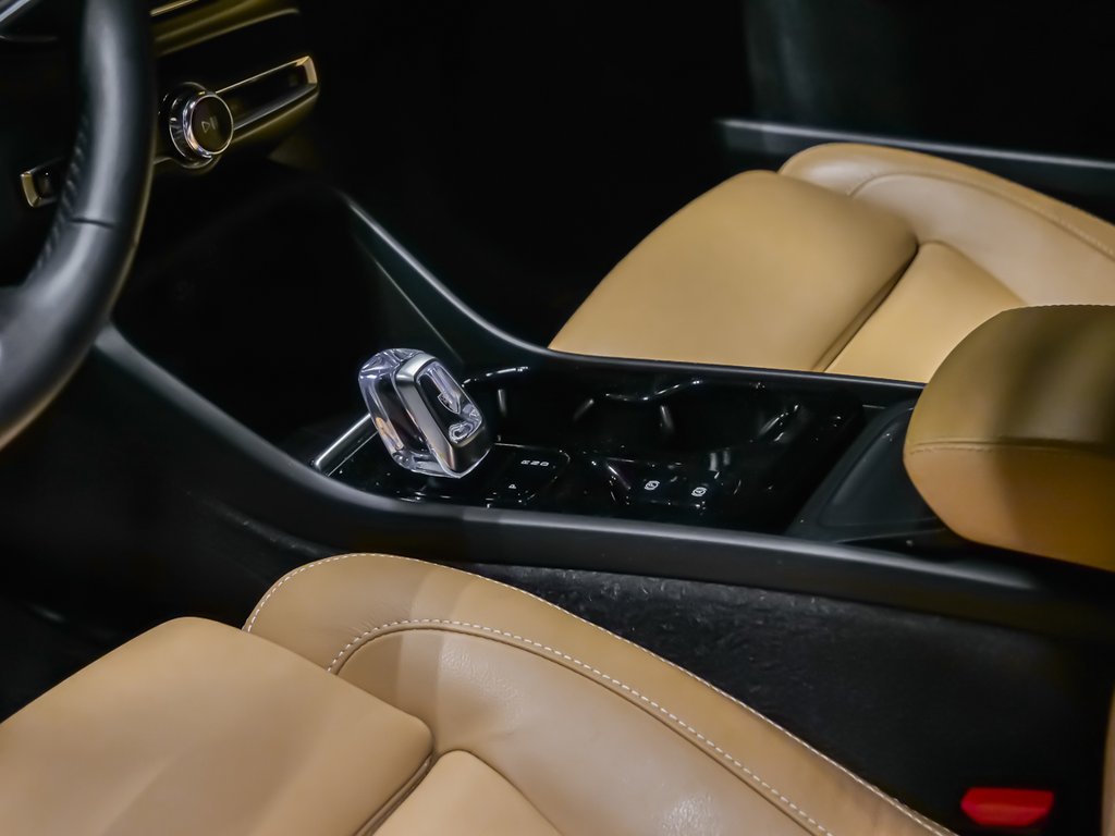 2022 Volvo XC40 T5 INSCRIPTION-6