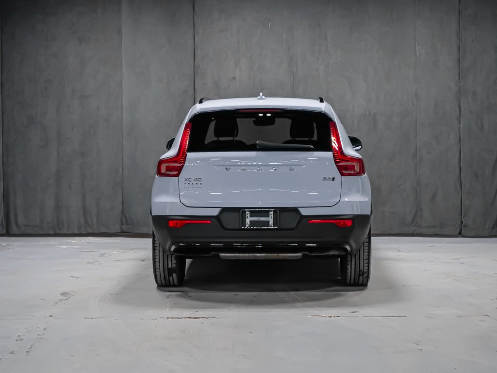 Volvo XC40 B5 ULTIMATE DARK 2024-5