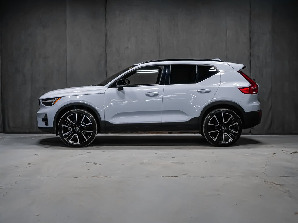 Volvo XC40 B5 ULTIMATE DARK 2024-3