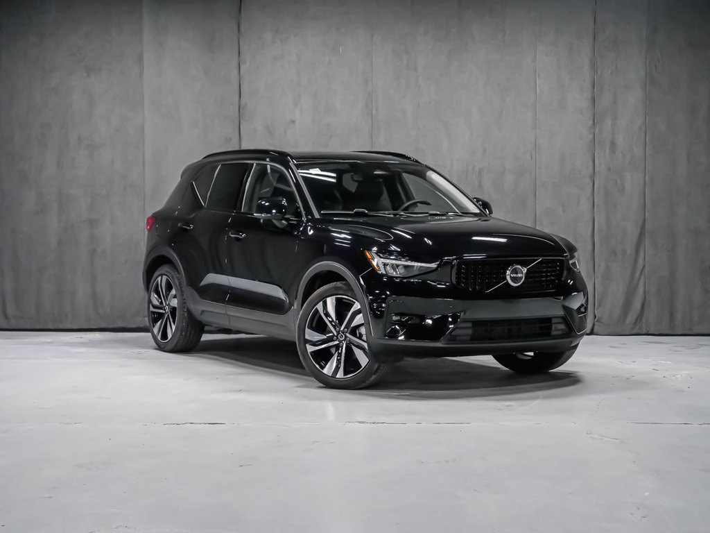 2025 Volvo XC40 B5 PLUS DARK CLIMATE-1