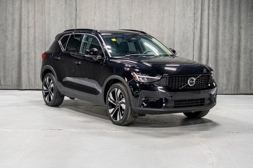 2025 Volvo XC40 B5 PLUS DARK CLIMATE-2