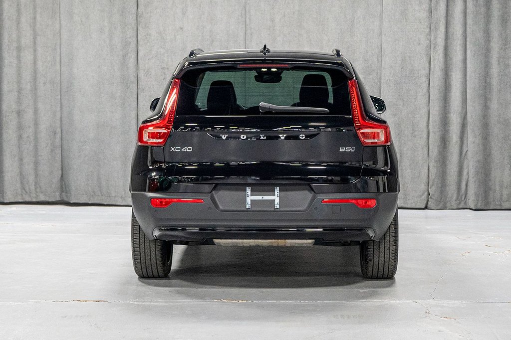 2025 Volvo XC40 B5 PLUS DARK CLIMATE-5