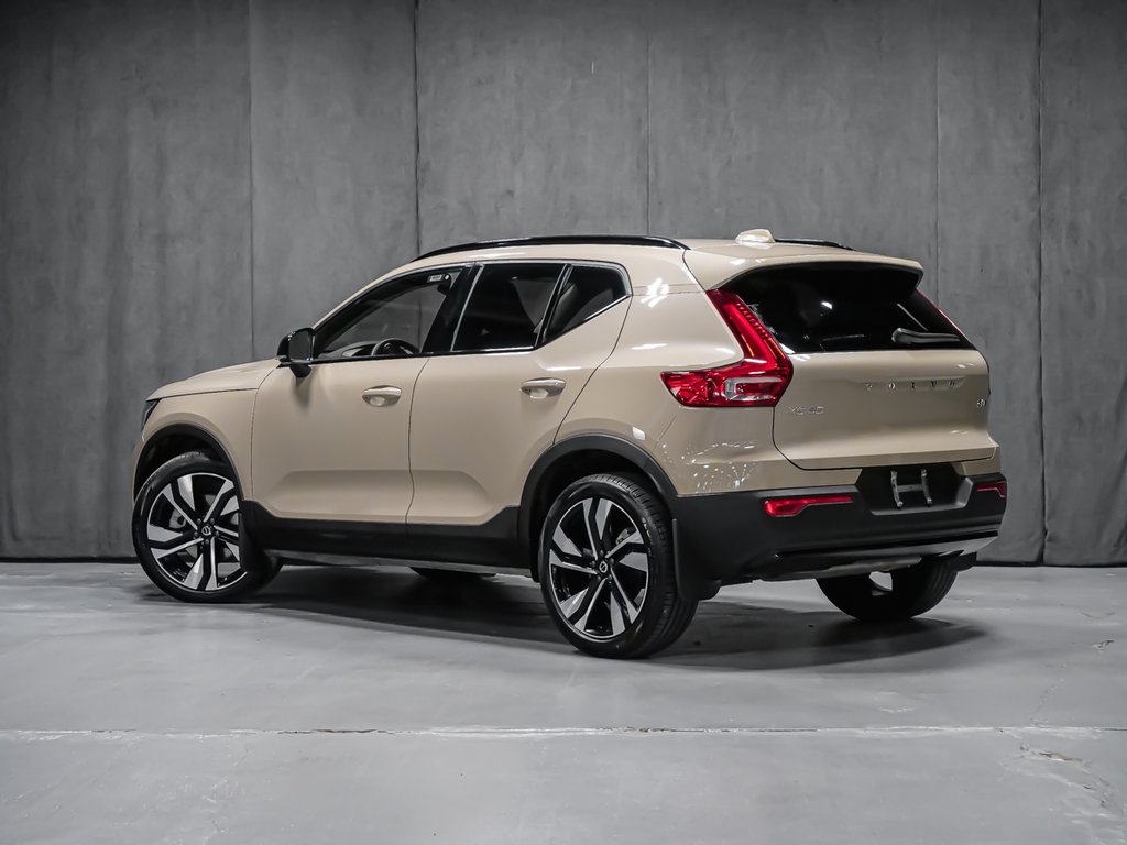 2025 Volvo XC40 B5 PLUS DARK CLIMATE-4