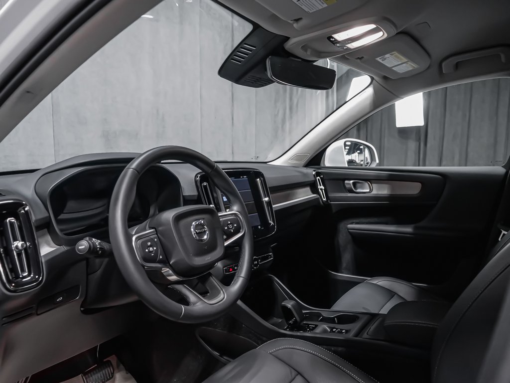 2025 Volvo XC40 B5 CORE BRIGHT CLIMATE-6