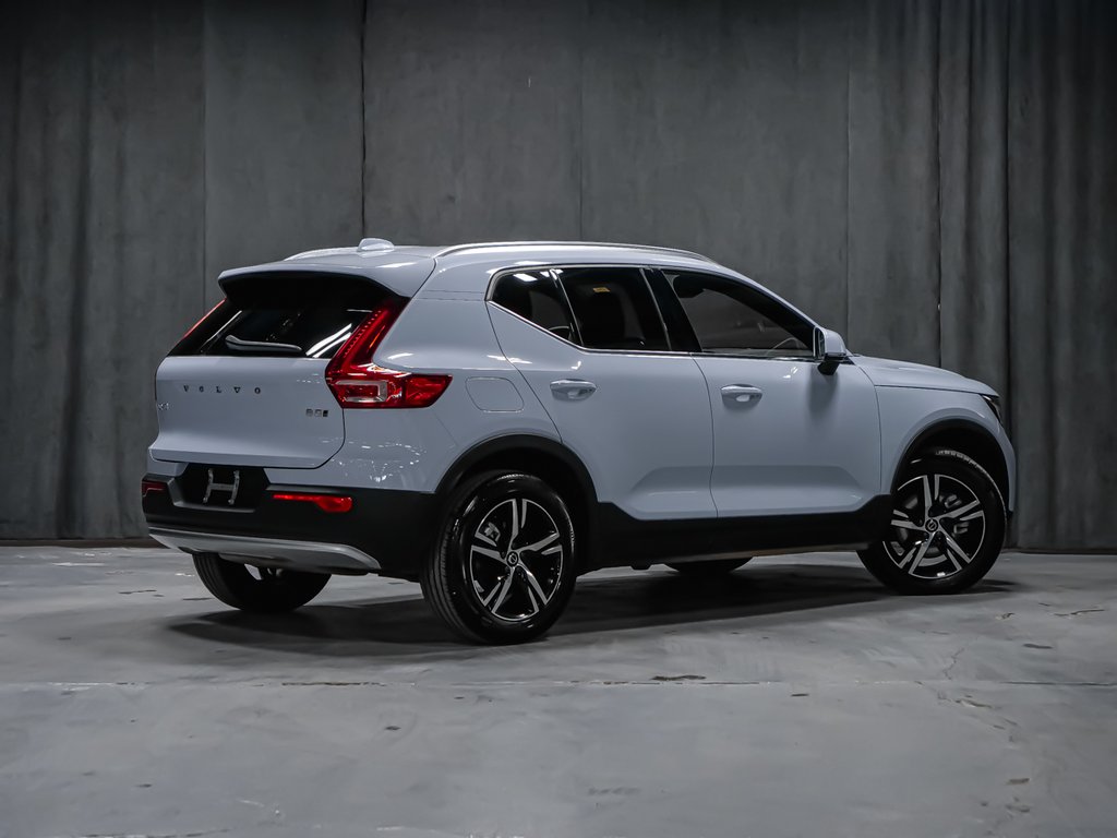 Volvo XC40 B5 CORE BRIGHT 2025-2