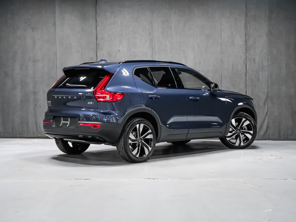 Volvo XC40 Plus (Dark Theme) 2026-3