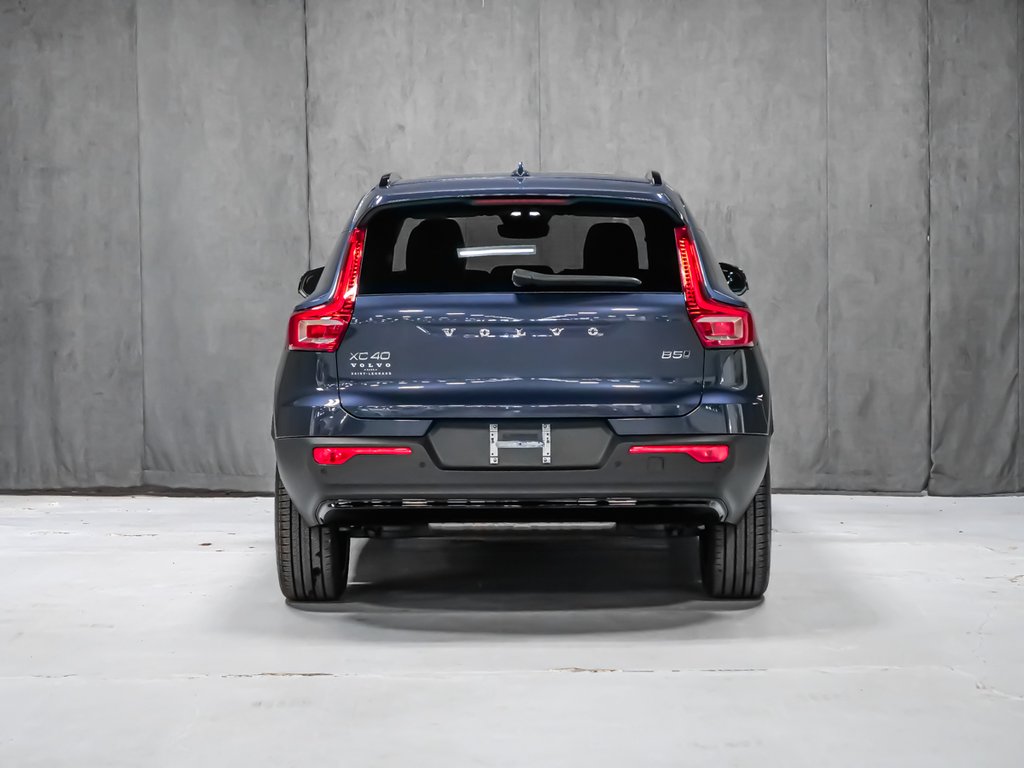 Volvo XC40 Plus (Dark Theme) 2026-5