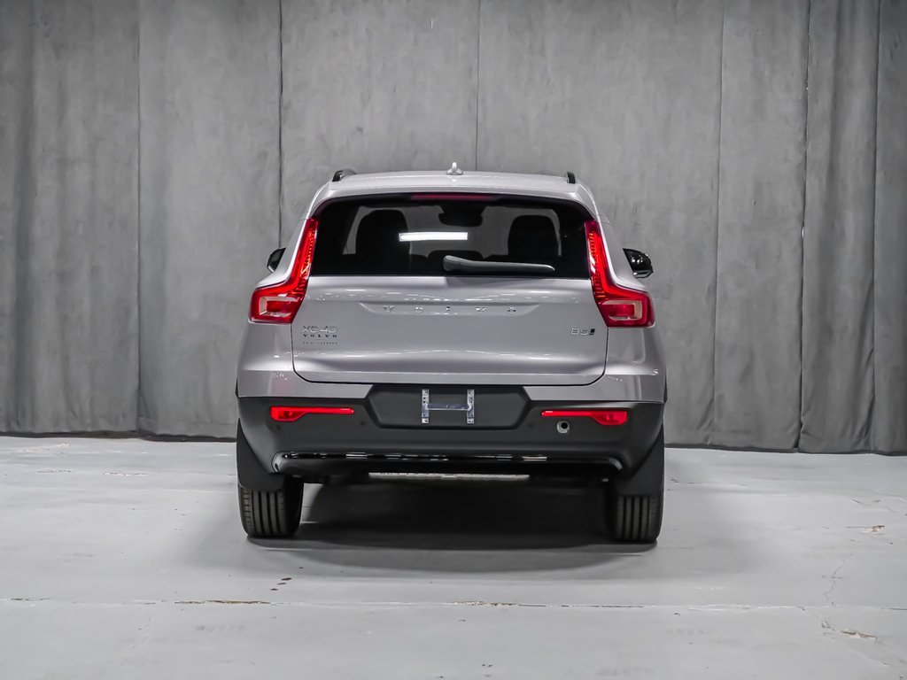 2026 Volvo XC40 Plus (Dark Theme)-5