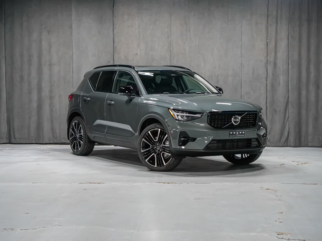Volvo XC40 Plus (Dark Theme) 2026-1