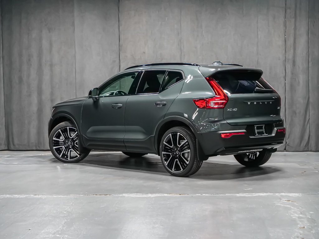Volvo XC40 Plus (Dark Theme) 2026-4
