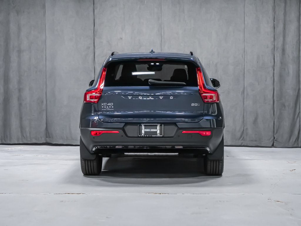 Volvo XC40 Plus (Dark Theme) 2026-5