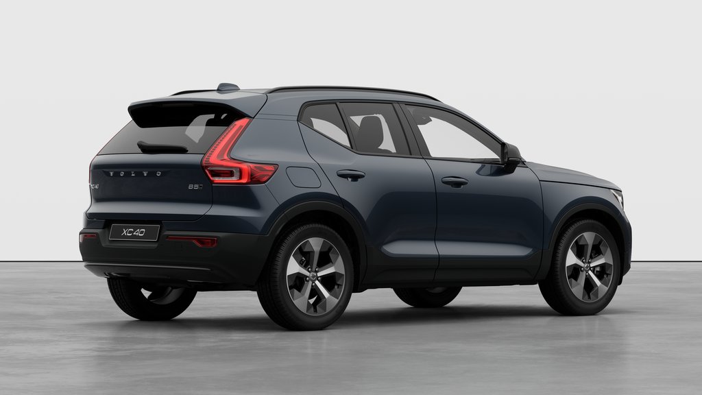 Volvo XC40 Plus (Dark Theme) 2026-3