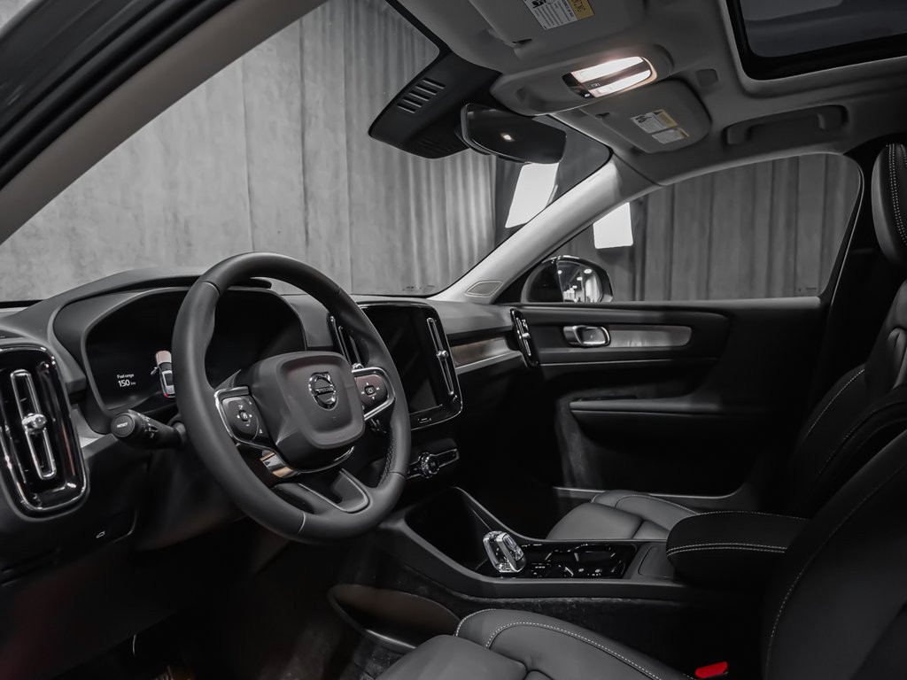 2026 Volvo XC40 Plus (Dark Theme)-6