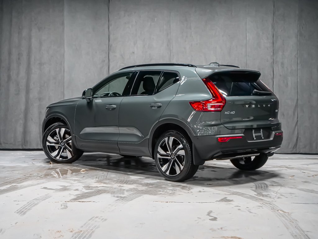 2026 Volvo XC40 Plus (Dark Theme)-3