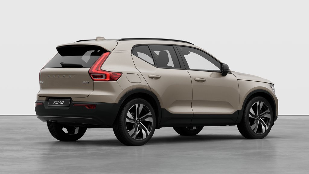 Volvo XC40 Plus (Dark Theme) 2026-3