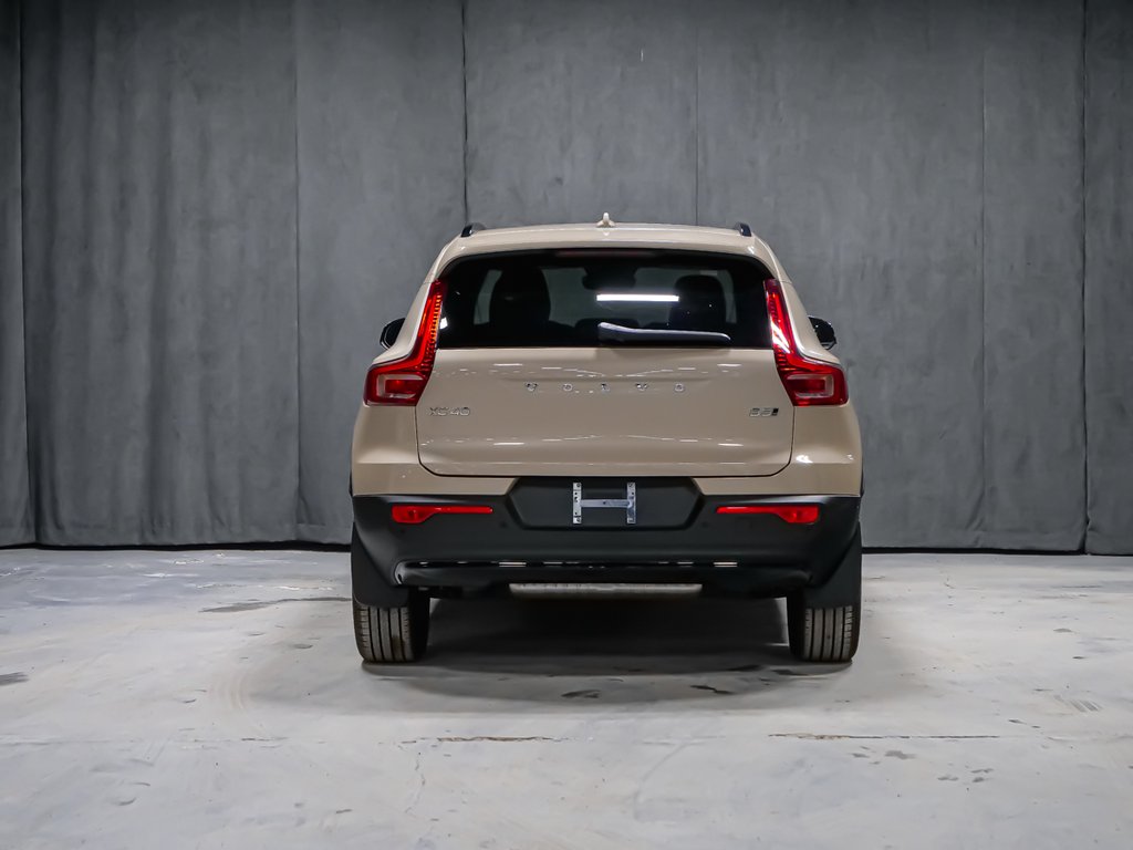2026 Volvo XC40 Plus (Dark Theme)-5