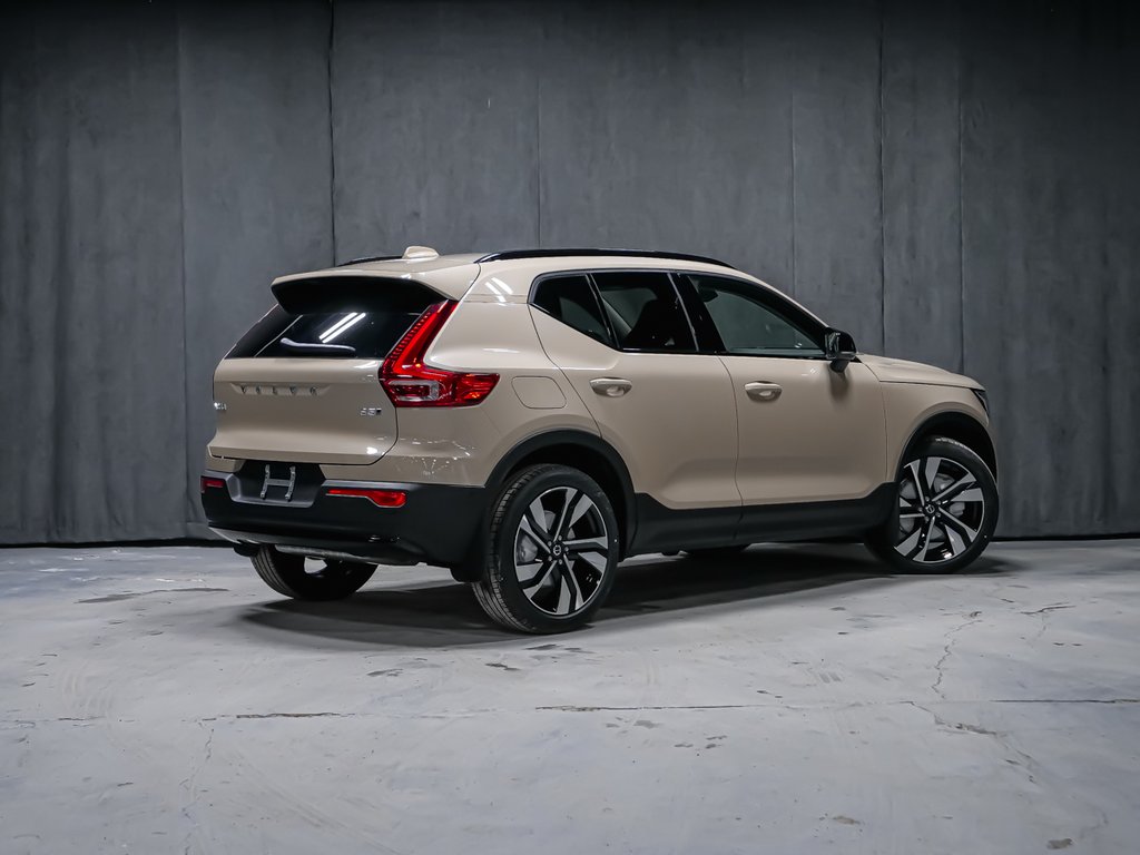 2026 Volvo XC40 Plus (Dark Theme)-3