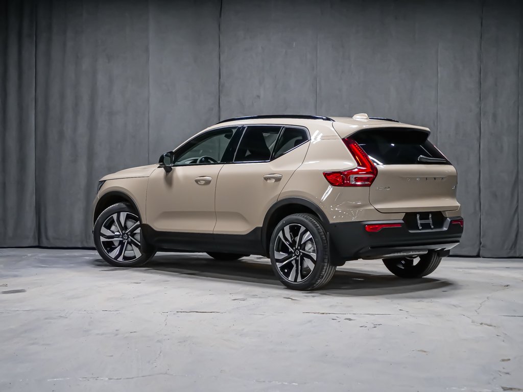 2026 Volvo XC40 Plus (Dark Theme)-4
