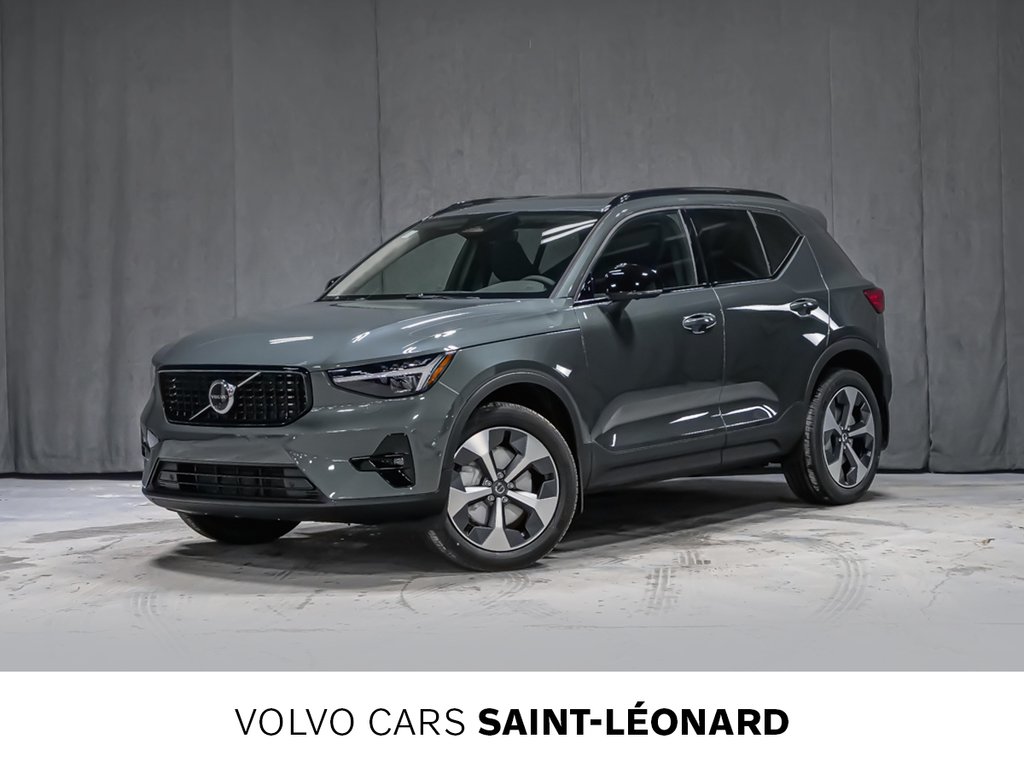 2026 Volvo XC40 Plus (Dark Theme)-0
