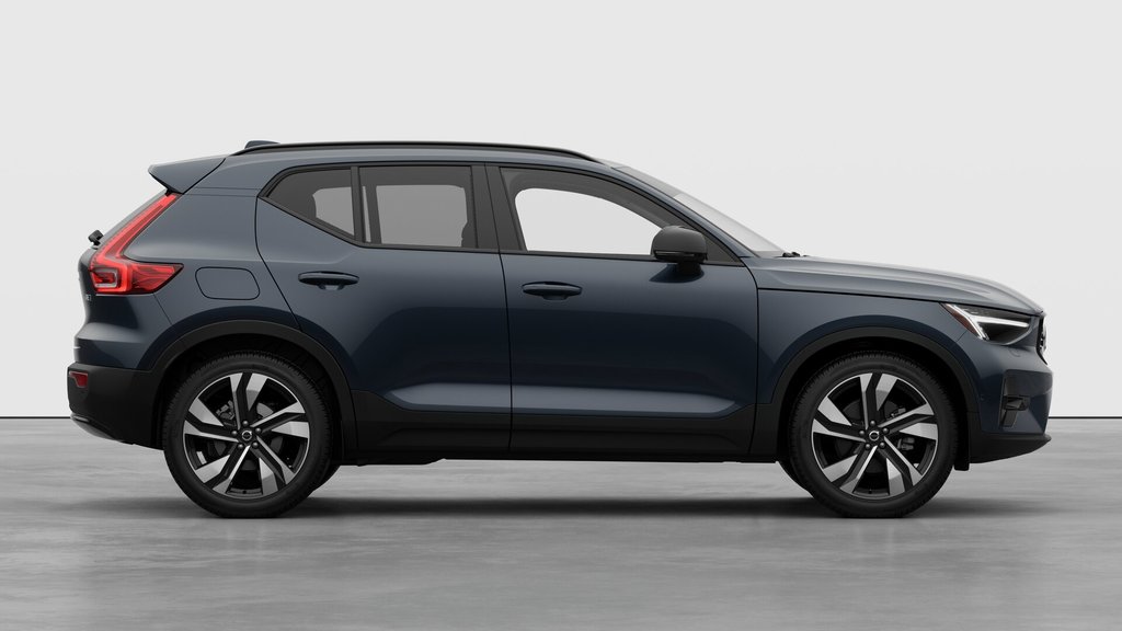 Volvo XC40 Plus Dark Theme 2026-6
