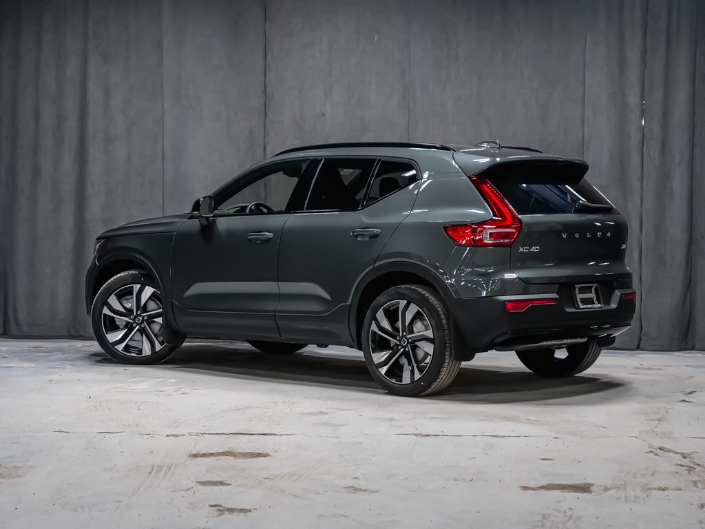 2026 Volvo XC40 Plus (Dark Theme)-4