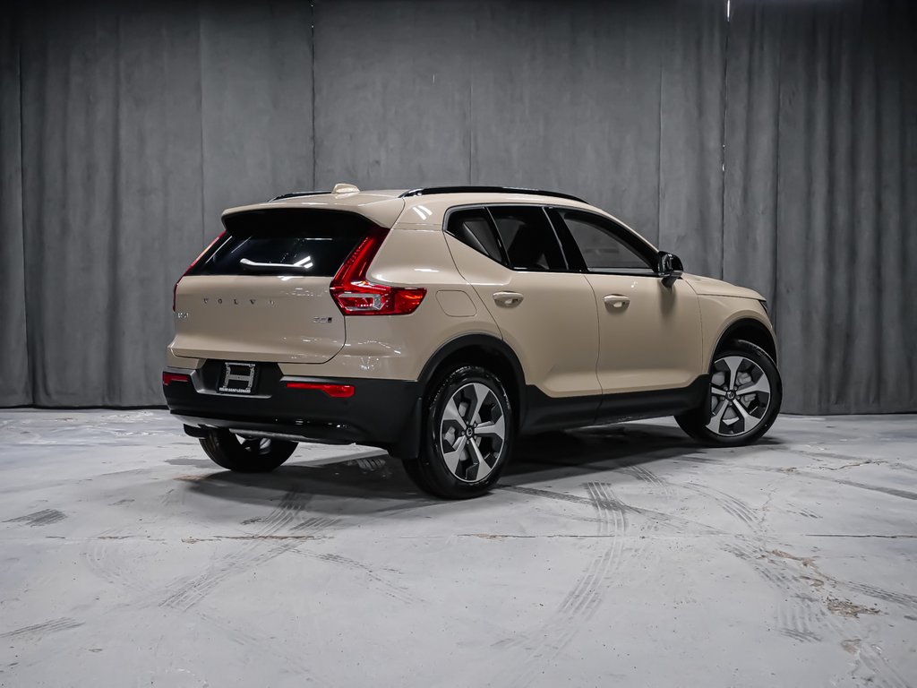 Volvo XC40 Plus Dark Theme 2026-7