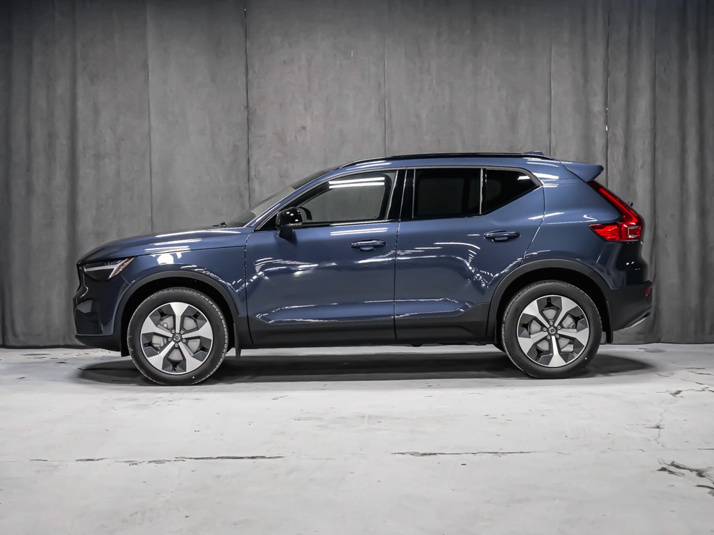 Volvo XC40 Core Dark Theme 2026-2